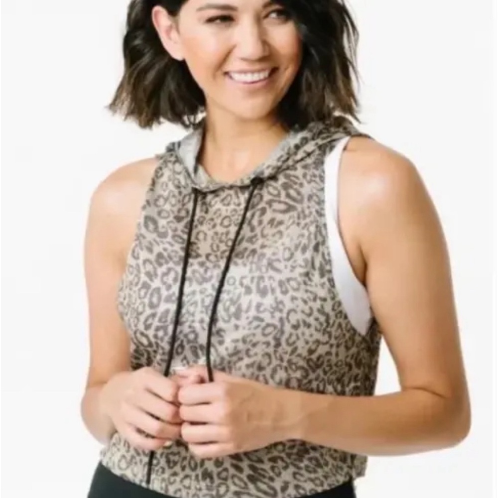 NEW zyia cropped hooded tank. Athleisure-wear. NWOT
